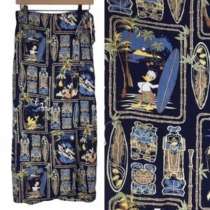 DISNEY Store Skirt Hawaiian Luau Mickey Mouse Goofy Donald Pluto Tropical Small
